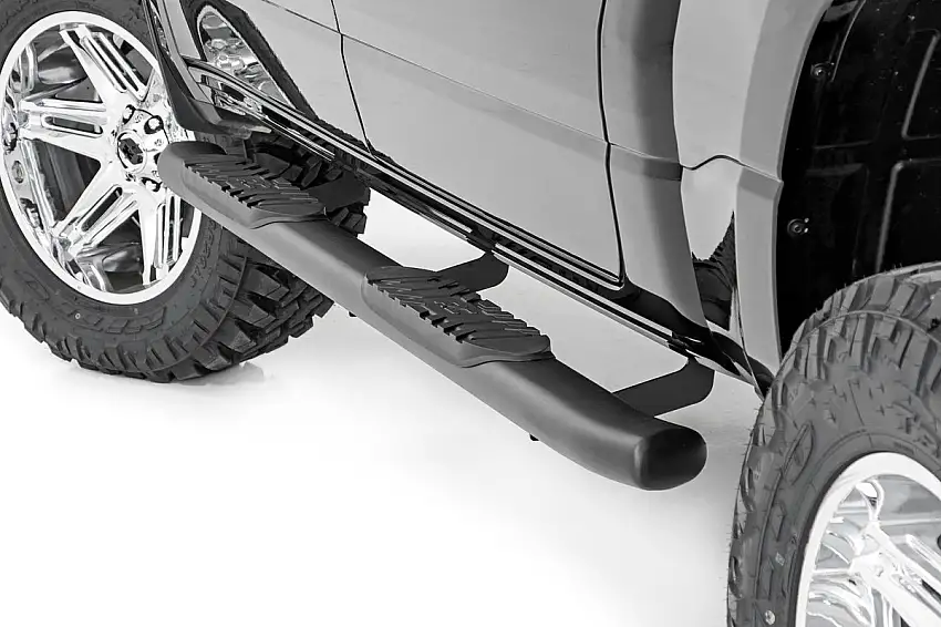 Rough Country Oval Nerf Step - Crew Cab - Black - Ram 1500 (19-23) 1500 TRX (21-23)