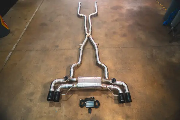 Valvetronic Designs 2017-2023 BMW G30, M550i 4.4L Catback Grade 5 Titanium Forged Carbon 3.5 Inch Outlet Tips (BMW.G30.M550i.VSES.TI.FC)